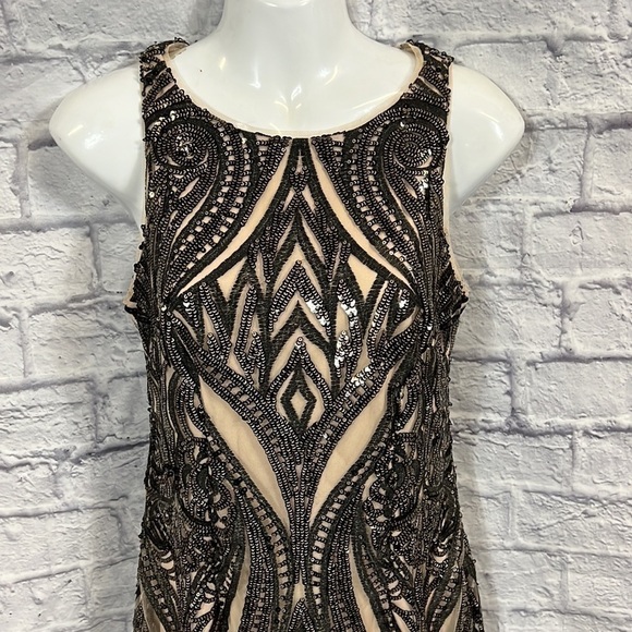 Adrianna Papell Sequin Halter Sheath Short Dress | size 2 - Picture 3 of 15